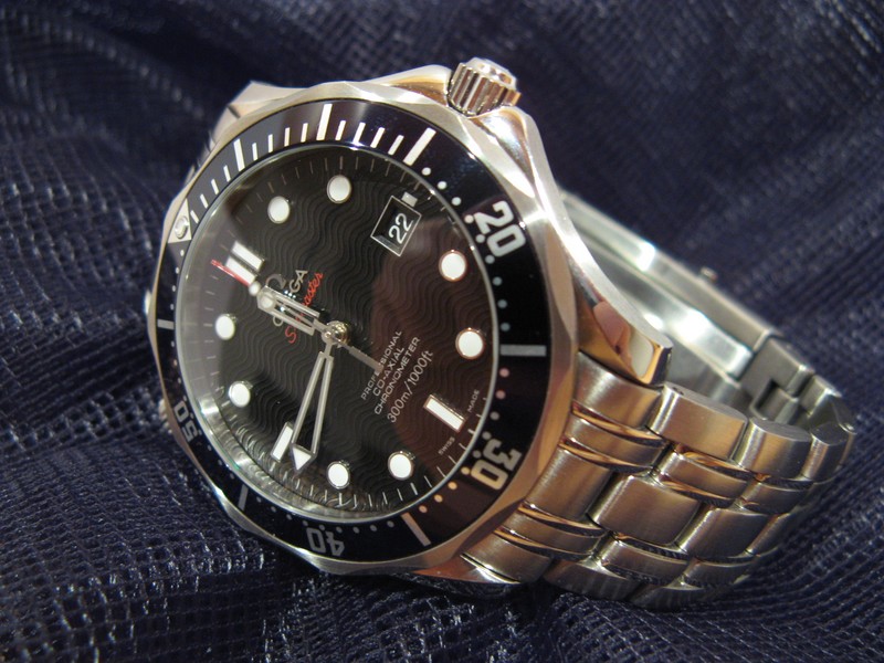 Rolex Submariner Date 16610LV ou Omega Seamaster Planet Ocean Chrono ou Autre ? - Page 2 Img_0910