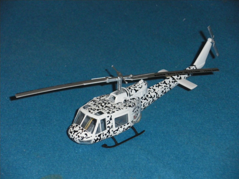 UH-1B Hobbyboss 1/72ème (Héli-cow) Fini110