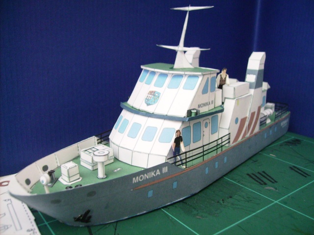 Mehrzweckschiff-Monika III-GPM 1 zu 87.   FERTIG!! Mon1110