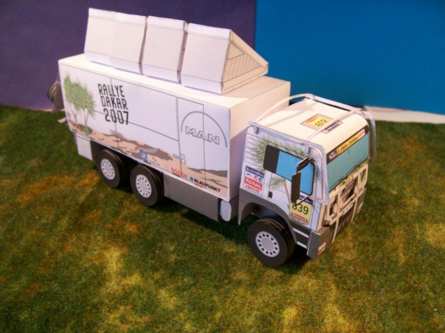 Rallyetruck und Service-MAN 2007.Maßst 1:43.Predes. R90710