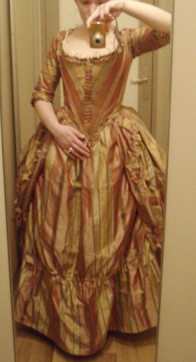 Robe 1770's (I'm not dead) Robe910