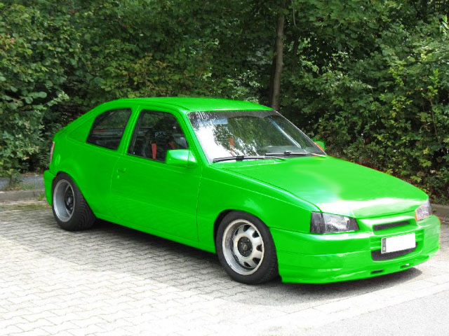 Welche Farbe steht ihm wohl? Opel_k11