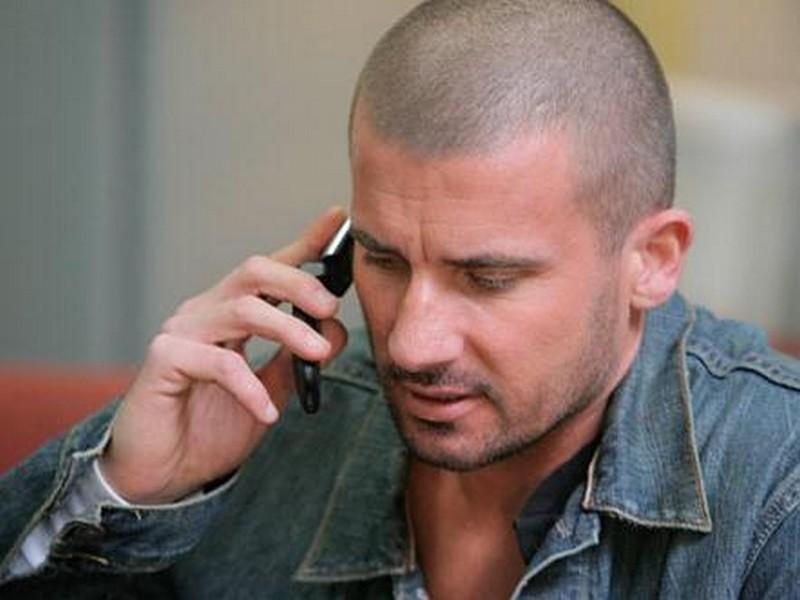 Lincoln Burrows / Dominic Purcell - Page 15 Large_10