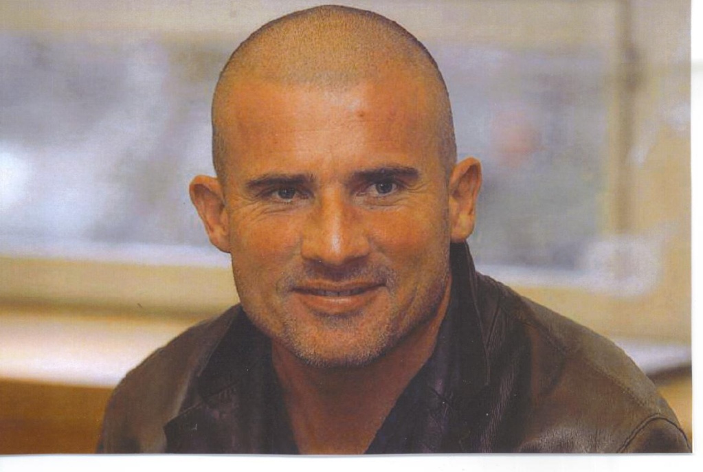 Lincoln Burrows / Dominic Purcell - Page 15 Purcel10