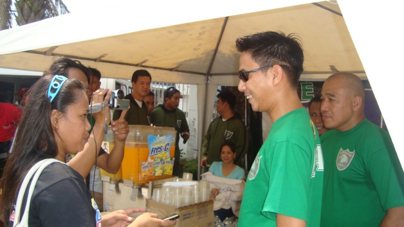 EAGLES "Feeding the street children" Dsc04428