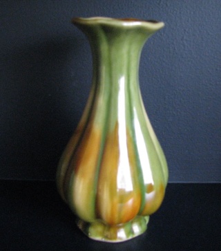 Any ideas who made this lovely old looking majolica vase ? Img_0811