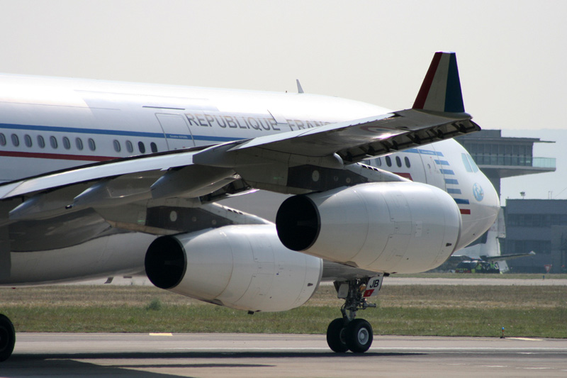 Septembre 2009 A340-214