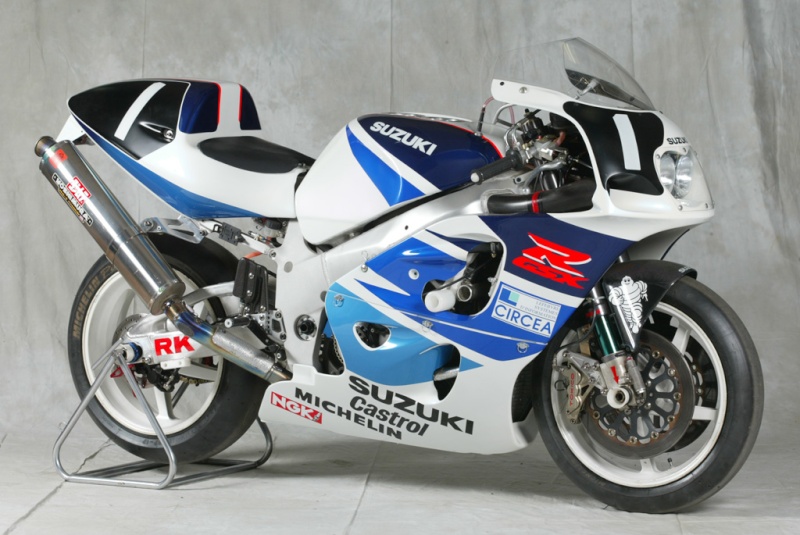 SUZUKI Power! - Page 17 Gsx_r724