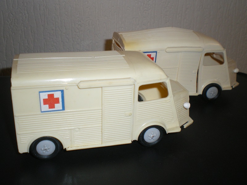 Citroën miniatures > "Ambulances, transports de blessés et assistance d'urgence aux victimes" Imgp2024