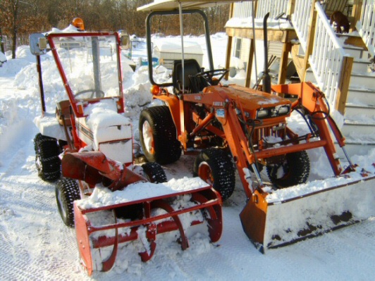 Who's using what tractors this winter? Snow_011