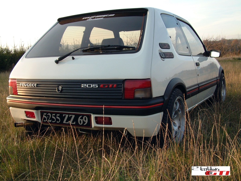 [GTI1800] 205 GTI 1L9 Blanc Meije AM88  1111