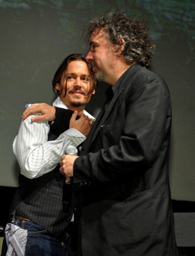 Johnny Depp et Tim Burton parle du vampirique Dark Shadows Media-13