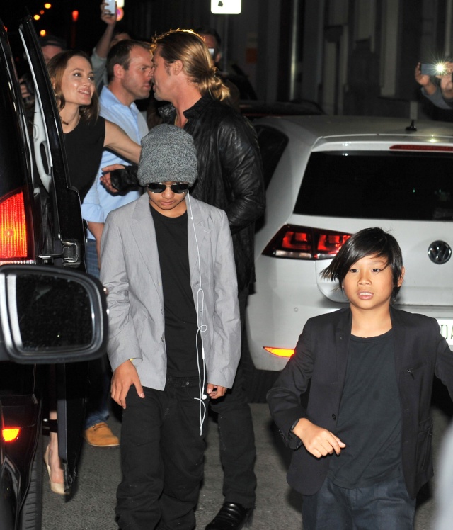 Brad, Angelina and Kids Dine at Kuchi Restaurant, Berlin,Germany..June 4th 2013 01411421