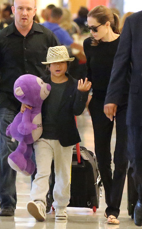 Angelina and Pax JFK airport arrival..New York..June 24th 2013 0_328