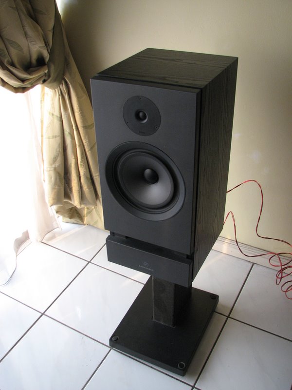 Linn Nexus LS250 speakers (Used) SOLD Img_6320