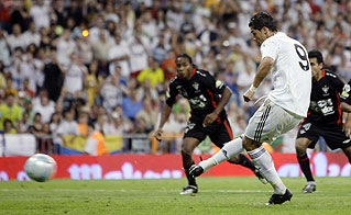 Real Madrid - Page 2 Ronz10
