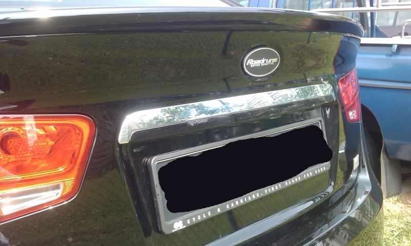(Just in today!) New RoadRun Grill and RoadRun boot emblem Imag0016