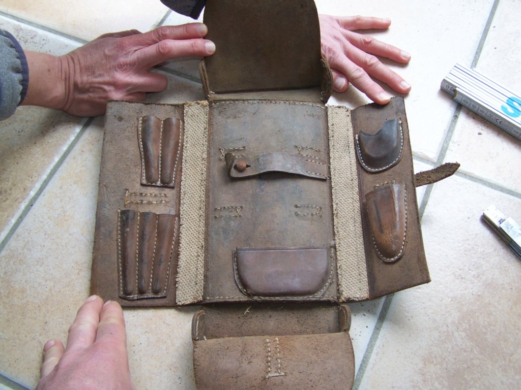 Necessaire d'entretien d'arme allemande ? 01040