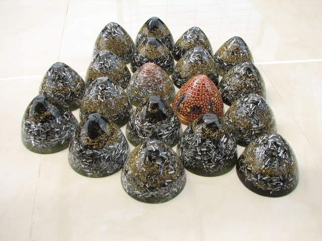 Les Orgonites Hhg_qu10