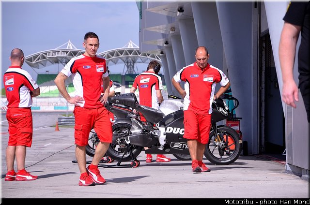 MOTO GP 2013 - Page 2 Ducati11