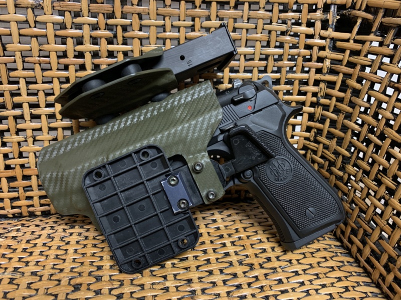 Holster pour Beretta 92 S, F, FS, Centurion, etc Img_5515