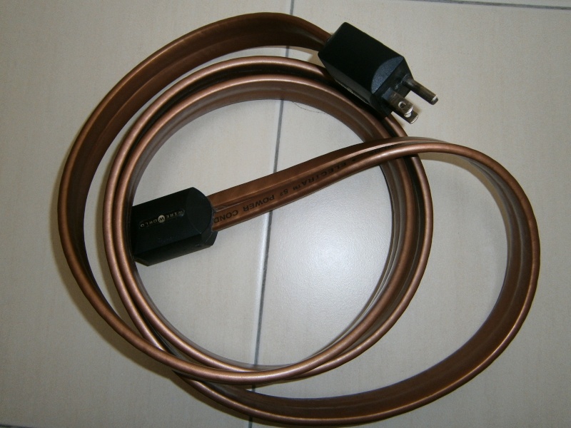 Wireworld Pwr Cord (SOLD) P6090111