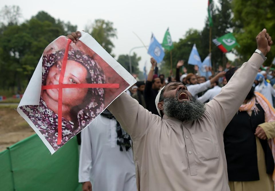 Asia Bibi, condamnée à mort pour avoir défendu sa foi chrétienne - Page 3 11693311