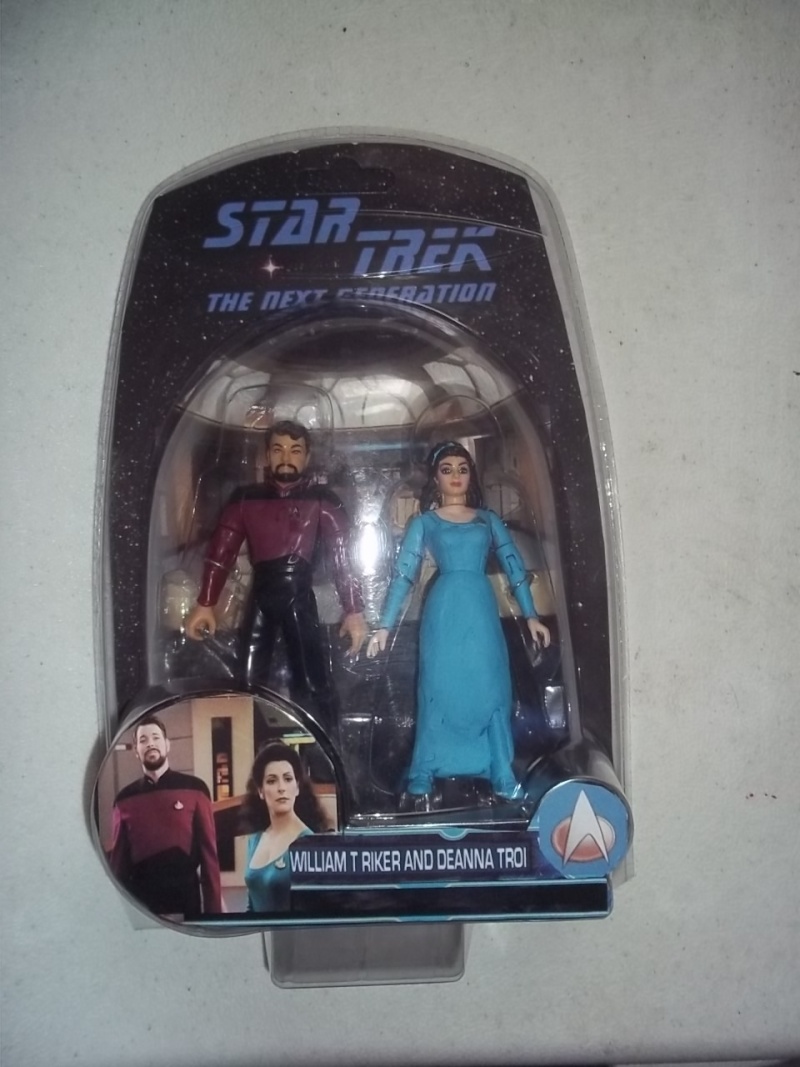 Kevin's Star Trek Customs - Updated 6-28-13 - Captain Ransom and Lessing of the Equinox Riker_10