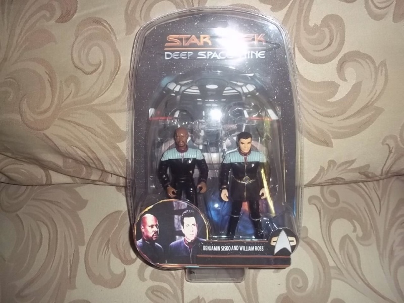 Kevin's Star Trek Customs - Updated 6-28-13 - Captain Ransom and Lessing of the Equinox Sisko_10