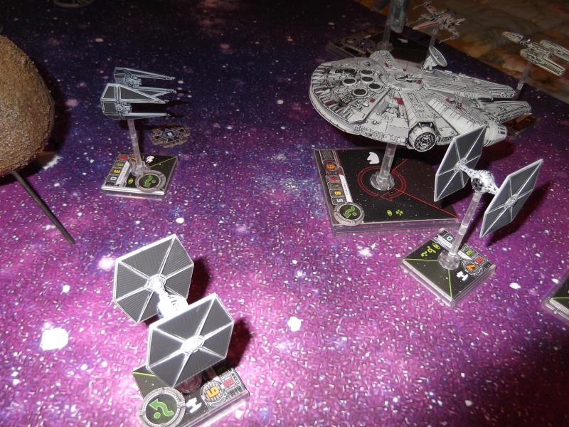 Rufe zur Rebellion gegen den Imperator und seine Gefolgsleute auf X-wing10