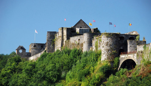  Bouillon, la vallée de la Semois et ses tabacs - Page 2 Chatea10