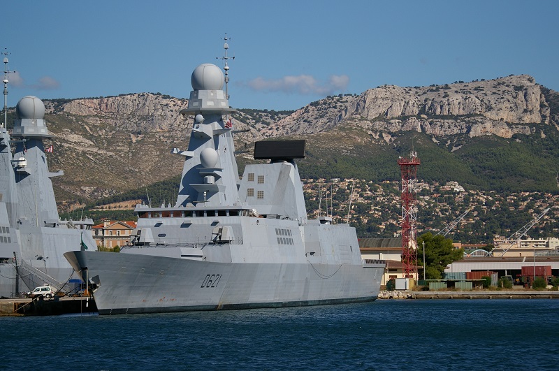 [Les Ports Militaires de Métropole] Visite de la rade de Toulon - Page 3 Imgp6211