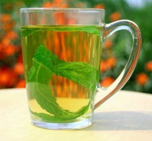 طريقة عمل شاي أخضر بالنعناع 716-3010