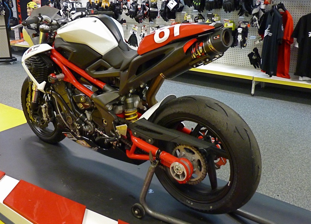 Benelli TNT Bol d'argent 2013 P1080519