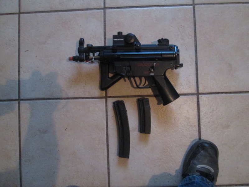 MP5 w/ Red Dot - $30 Img_0411