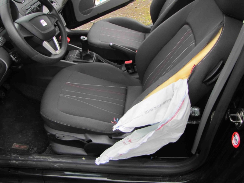 [ Seat Ibiza SC tdi an 2011 ] accidentée : réparation ou vente ? Img_4518