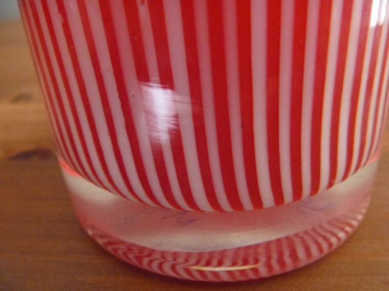 Red white striped vase murano? P1000517