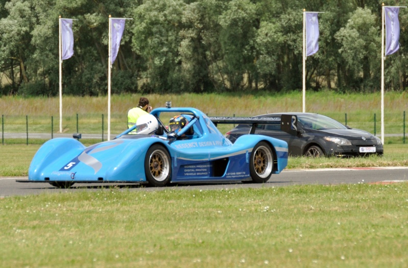 CR Magny-Cours club 100% piste le 15/6/2013 - Page 4 Dsc_0712