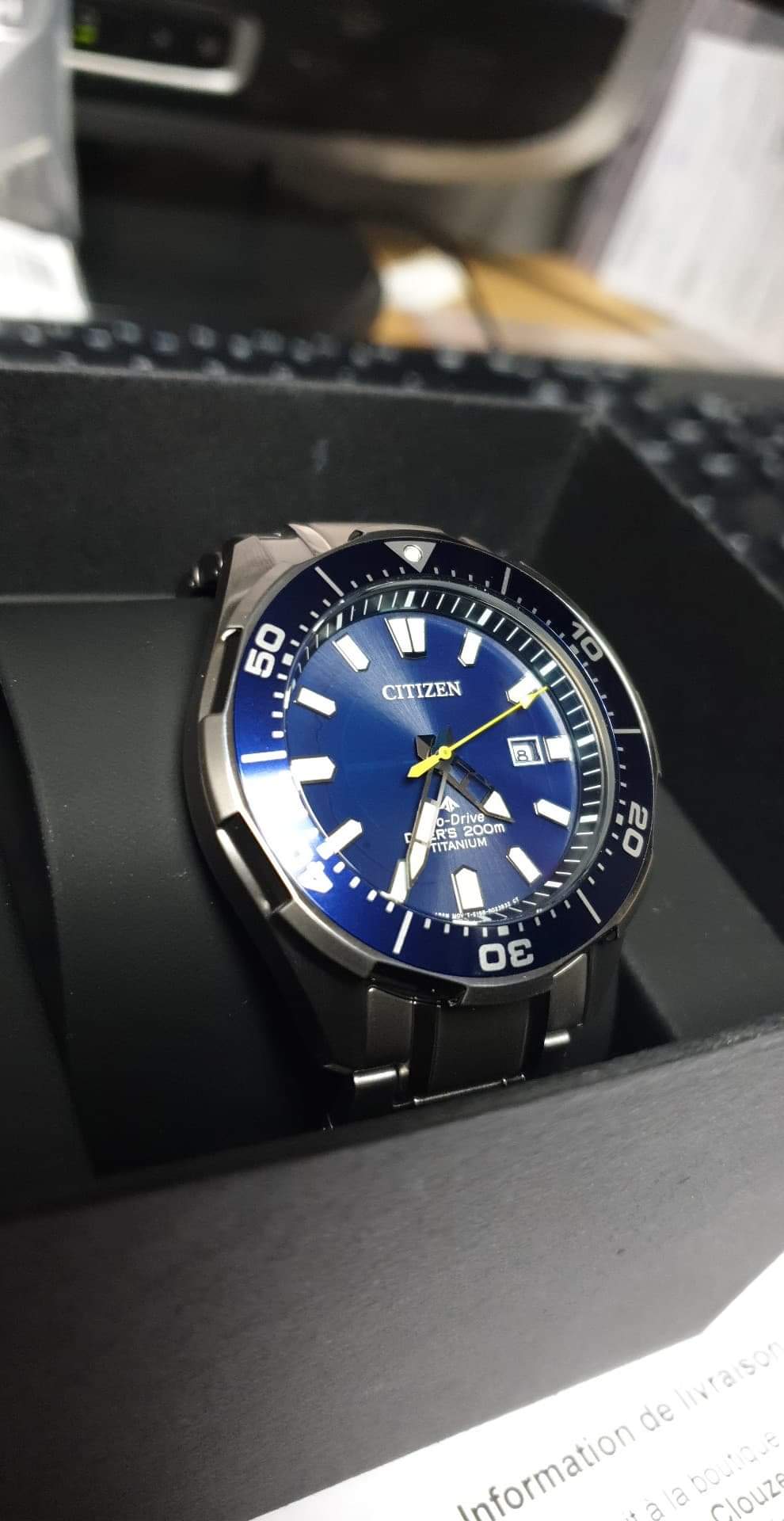 Plein phare sur l’Eco-Drive - Page 8 Baec5111