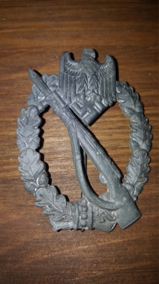 Croix de fer, insigne des blessés argent et insigne d'infanterie 20190319