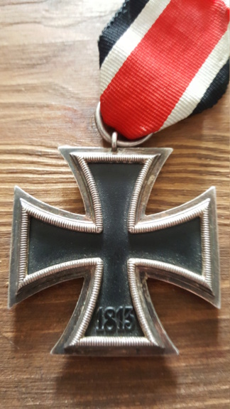 Croix de fer, insigne des blessés argent et insigne d'infanterie 20190322