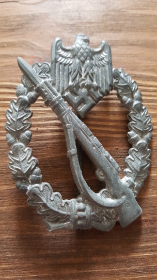 Croix de fer, insigne des blessés argent et insigne d'infanterie 20190326