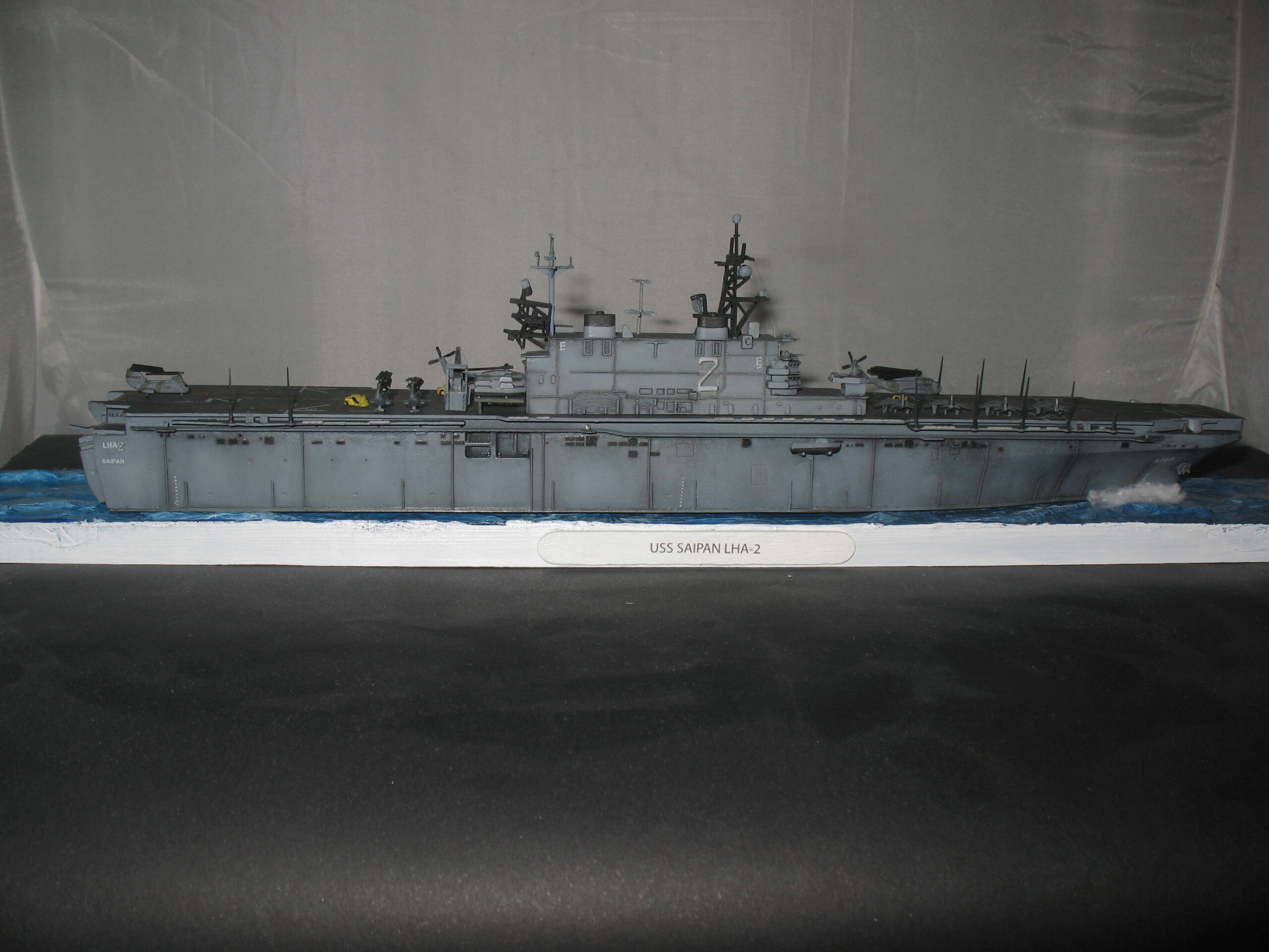 [Dragon] 1/700 USS Saipan LHA-2 Img_3838