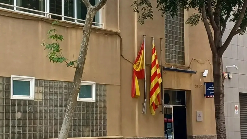 Humillando la bandera de todos, solo se genera odio Comisa10