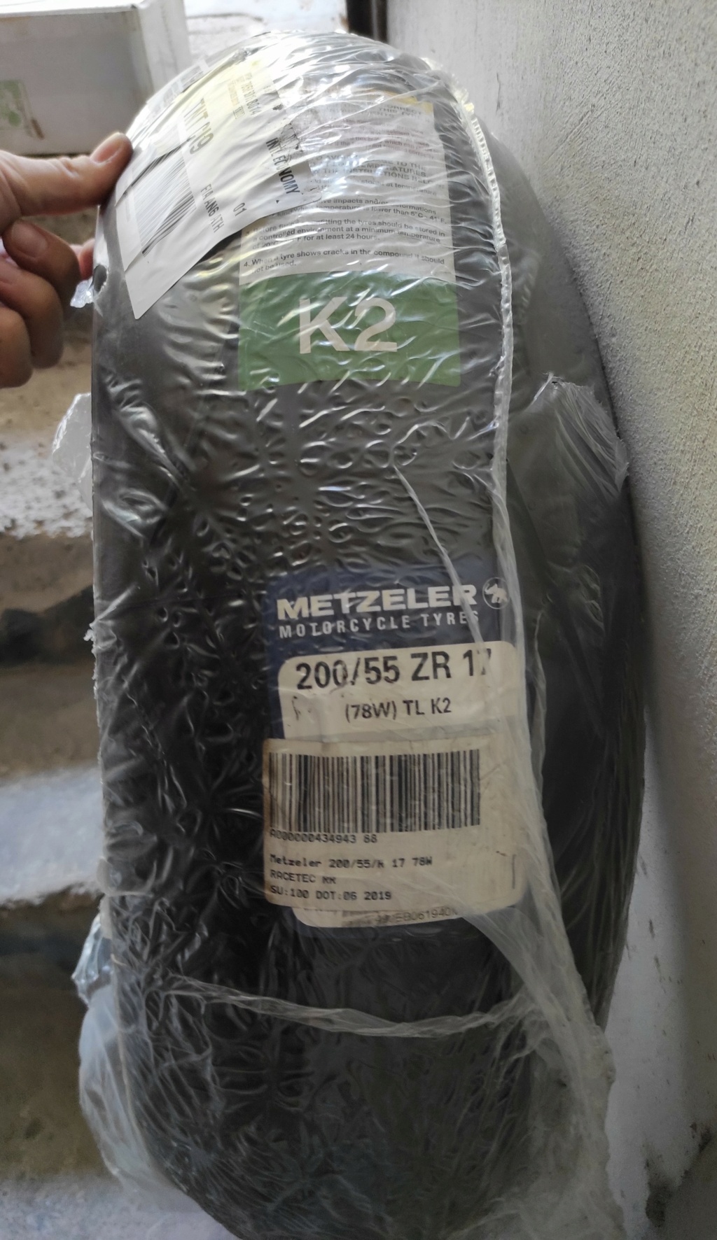 Προς πώληση λάστιχα Metzeler 200/55 ZR17 RACETEC RR K2 Img_2012