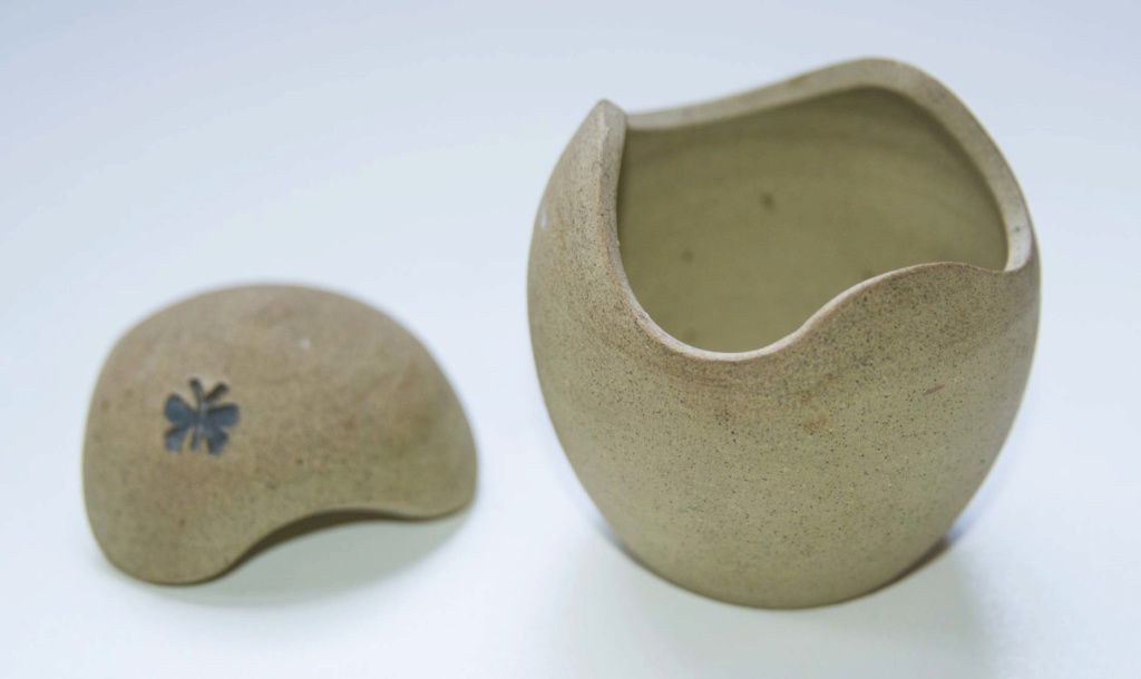 Mountain mark - Skiddaw Pottery Egg_po12