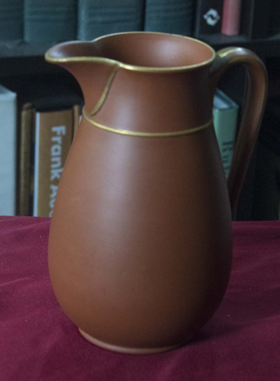 Beautifully made jug with a 'T' stamp (I think) T_jug_11