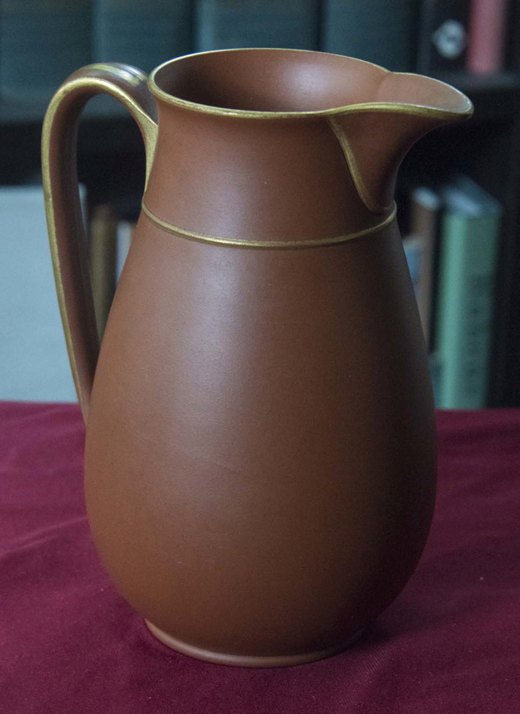 Beautifully made jug with a 'T' stamp (I think) T_jug_12