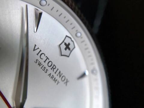 Montres victorinox soldes hot sale