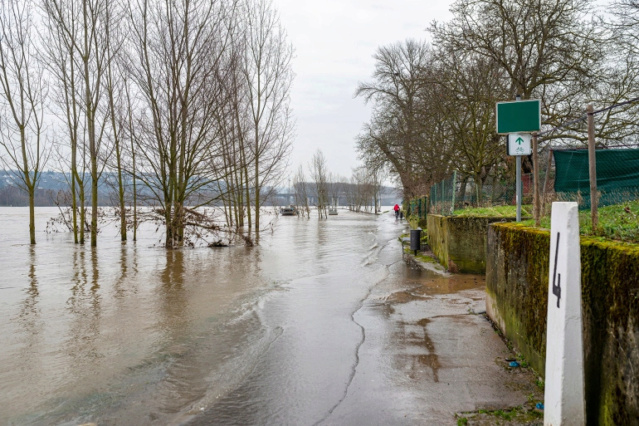 دراسة: تغير المناخ يزيد احتمالية الأمطار الغزيرة والفيضانات  1500x516